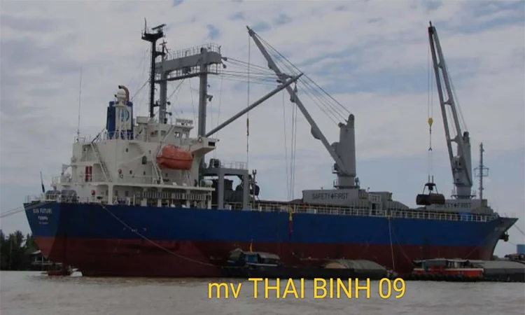 ভিয়েতনাম থেকে এলো ২০ হাজার মেট্রিক টন চাল