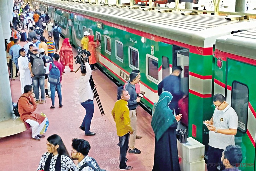 নির্বিঘ্ন যাতায়াত নিশ্চিতে সব আন্তঃনগর ট্রেনের সাপ্তাহিক ছুটি বাতিল