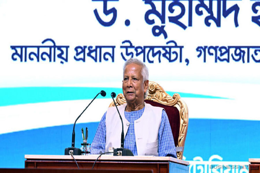 শৃঙ্খলা ফিরছে সম্মিলিত প্রচেষ্টায়, পুলিশ সপ্তাহ অনুষ্ঠানে প্রধান উপদেষ্টা