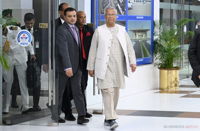 জাপানের উদ্দেশ্যে ঢাকা ছেড়েছেন প্রধান উপদেষ্টা