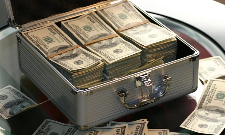 ২৮ দিনে রেমিট্যান্স এসেছে ২.৫৪ বিলিয়ন ডলার