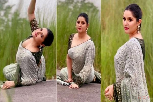 নানা বাড়িতে কেমন ঈদ উদযাপন করছেন পরীমনি?