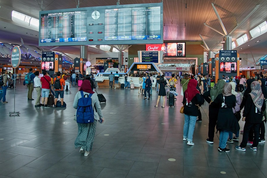 বিমানবন্দর থেকেই ১২৩ বাংলাদেশিকে ফেরত পাঠালো মালয়েশিয়া