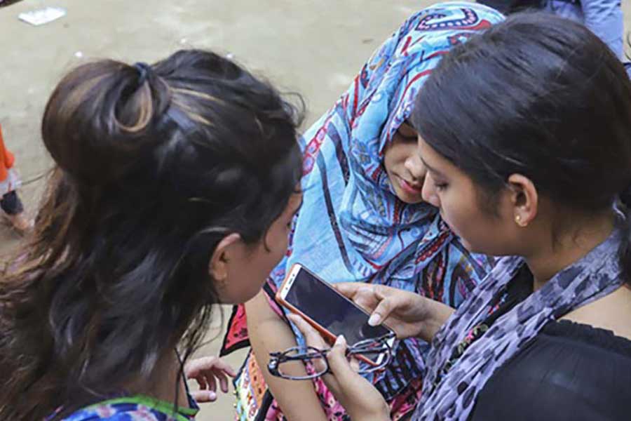 এসএসসি পরীক্ষার ফল প্রকাশ: ফেল করা শিক্ষার্থীর সংখ্যা কত?
