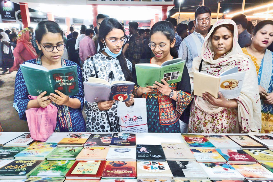 একুশে বইমেলা স্থগিত