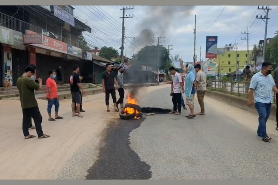 সাজেক-খাগড়াছড়িতে আটকা প্রায় ৩ হাজার পর্যটক
