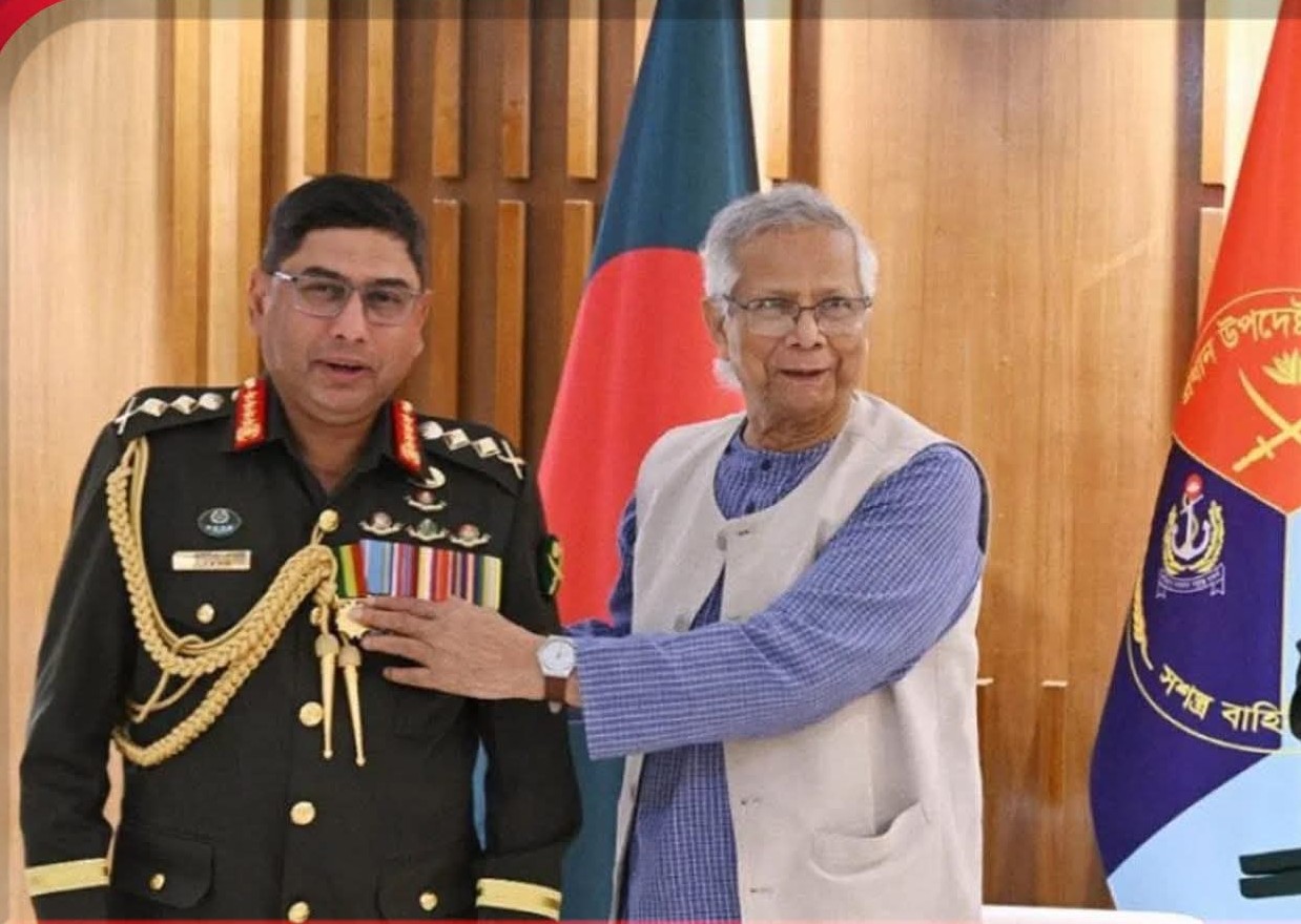‘সেনাবাহিনী পদক’ পেলেন সেনাবাহিনীর প্রধান