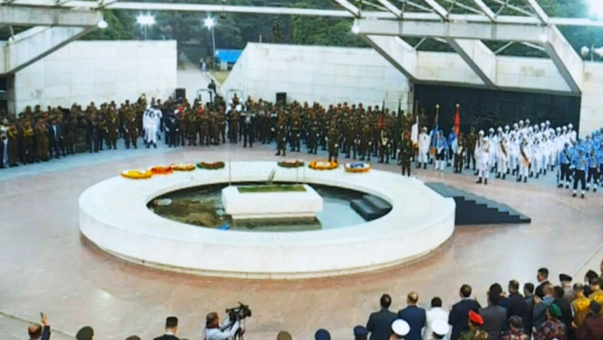রাষ্ট্রীয় মর্যাদায় জিয়াউর রহমানের পাশে চিরনিদ্রায় খালেদা জিয়া