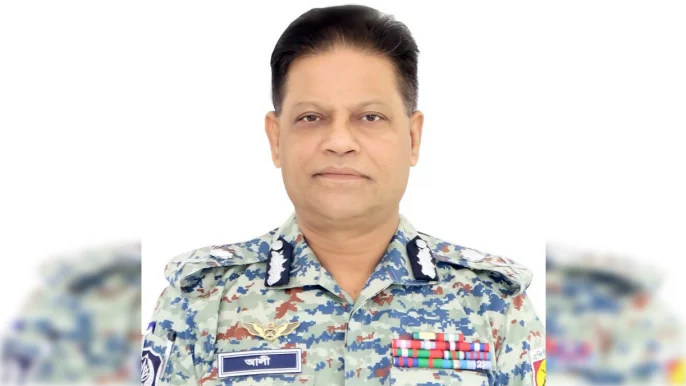 পুলিশের নতুন আইজিপি আলী হোসেন ফকির