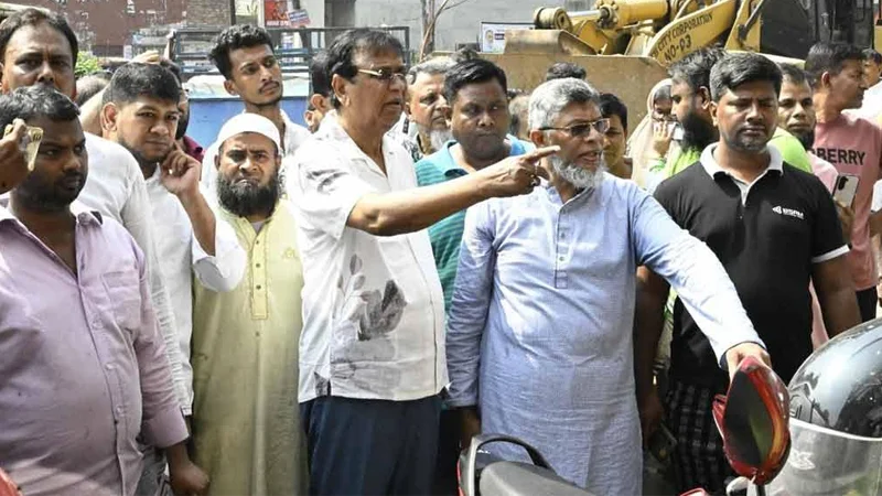 ফুটপাতে অবৈধ দোকান বসালেই মামলা ও মালামাল ক্রোক